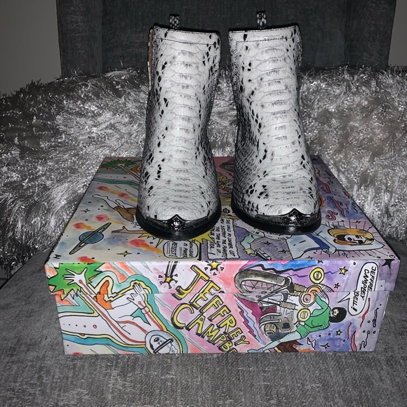 Jeffrey Campbell Size 8 Snakeskin Bootie - Picture 4 of 6